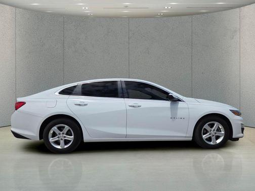Summit White 2021 Chevrolet Malibu 1LS