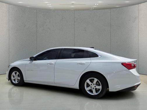 Summit White 2021 Chevrolet Malibu 1LS