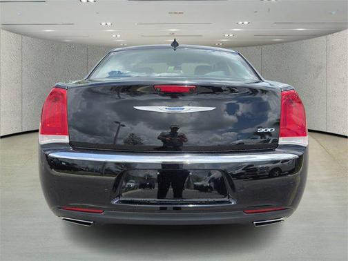 2021 Chrysler 300 Touring