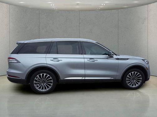 Radiance Metallic 2022 Lincoln Aviator Reserve AWD