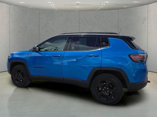 Laser Blue Pearlcoat 2023 Jeep Compass Trailhawk