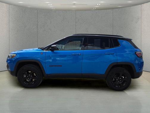 Laser Blue Pearlcoat 2023 Jeep Compass Trailhawk
