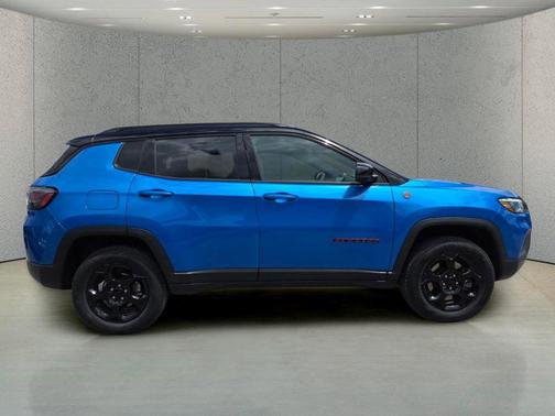 Laser Blue Pearlcoat 2023 Jeep Compass Trailhawk