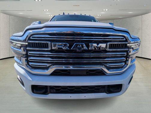 2026 RAM 3500 Laramie Crew Cab 4x4 8' Box