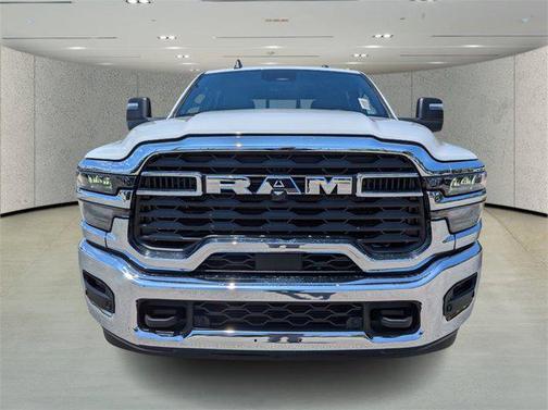 2025 RAM 2500 Tradesman Crew Cab 4x4 8' Box