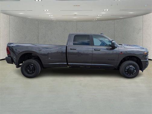 2025 RAM 3500 Laramie Crew Cab 4x4 8' Box