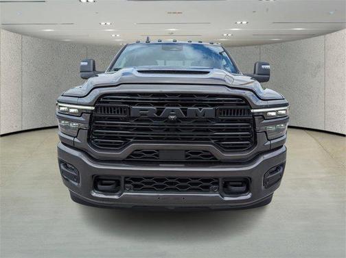 2025 RAM 3500 Laramie Crew Cab 4x4 8' Box