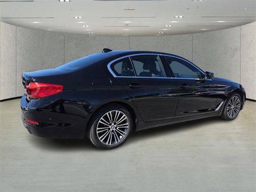 2019 BMW 530 530i