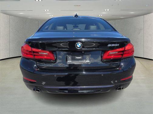 2019 BMW 530 530i
