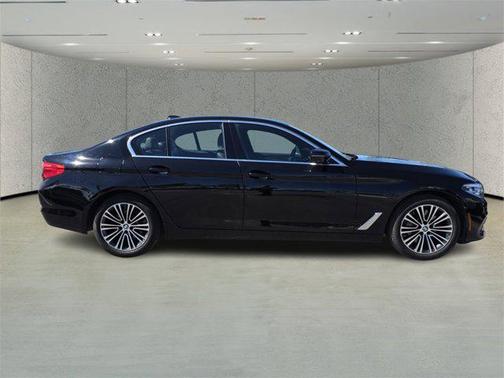 2019 BMW 530 530i