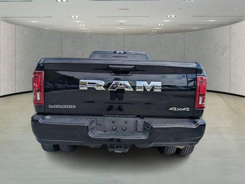 2025 RAM 3500 Laramie Crew Cab 4x4 8' Box
