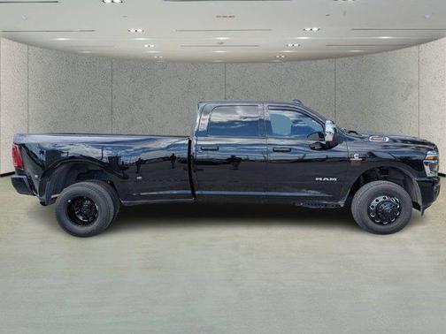 2025 RAM 3500 Laramie Crew Cab 4x4 8' Box