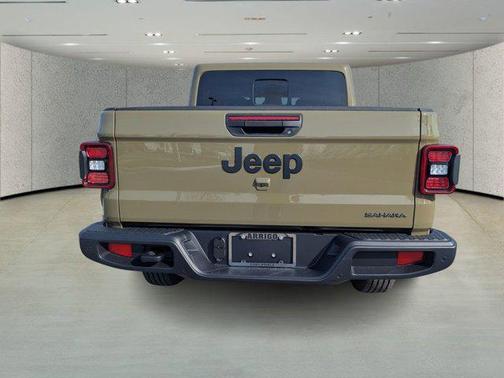 2026 Jeep Gladiator Sahara 4x4