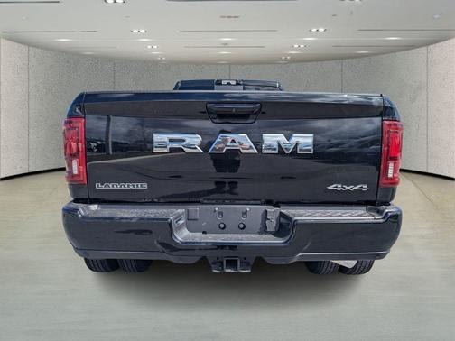 2026 RAM 3500 Laramie Crew Cab 4x4 8' Box