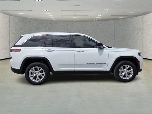 Bright White Clearcoat 2023 Jeep Grand Cherokee Limited
