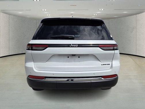 Bright White Clearcoat 2023 Jeep Grand Cherokee Limited