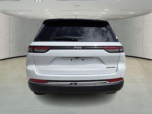 Bright White Clearcoat 2023 Jeep Grand Cherokee Limited