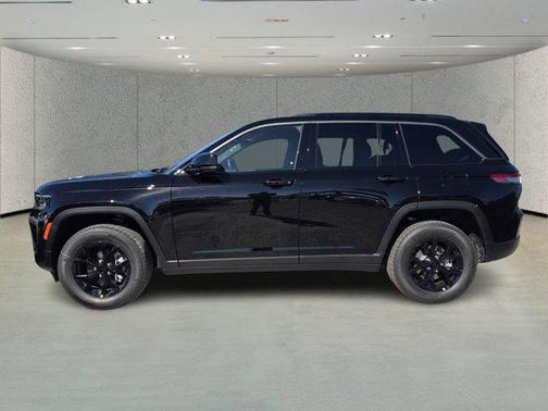 2026 Jeep Grand Cherokee Altitude