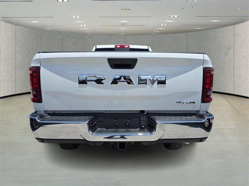 2025 RAM 2500 Tradesman Crew Cab 4x4 8' Box
