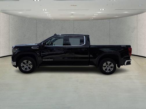 Onyx Black 2024 GMC Sierra 1500 SLT