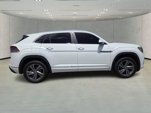 Pure White 2024 Volkswagen Atlas Cross Sport 2.0T SEL