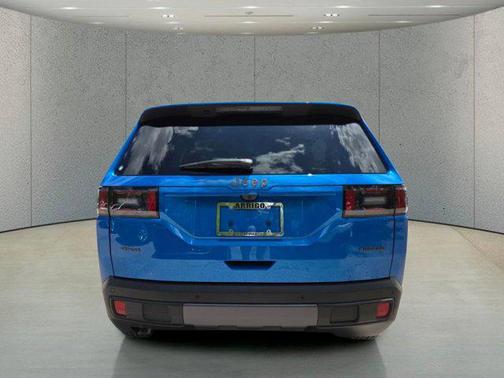 Hydro Blue Pearlcoat 2026 Jeep Cherokee Laredo 4x4