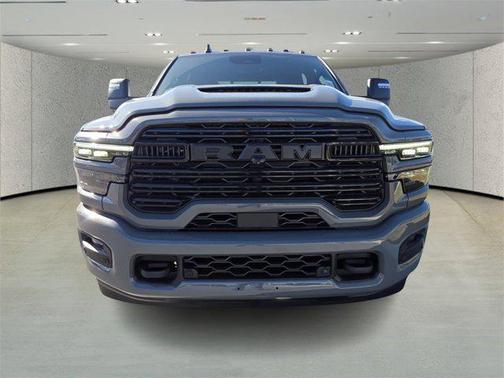 2026 RAM 3500 Laramie Crew Cab 4x4 8' Box