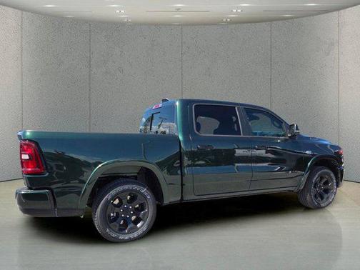 Serrano Green Metallic 2026 RAM 1500 Big Horn/Lone Star
