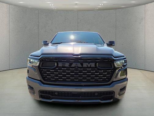 Granite Crystal Metallic Clearcoat 2026 RAM 1500 Big Horn/Lone Star