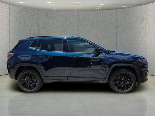Fathom Blue Pearl Coat 2026 Jeep Compass Latitude