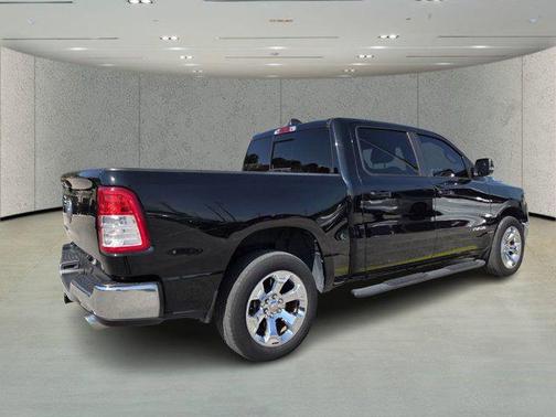 Diamond Black Crystal Pearlcoat 2022 RAM 1500 Big Horn/Lone Star
