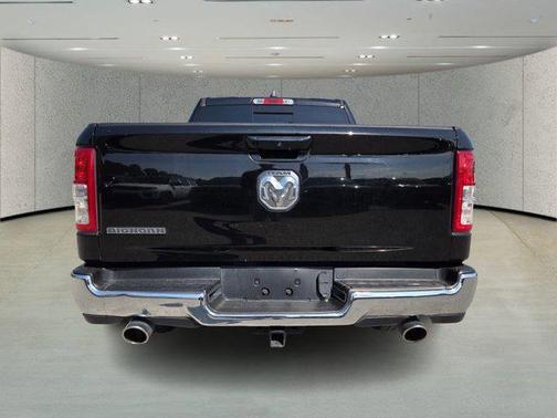 Diamond Black Crystal Pearlcoat 2022 RAM 1500 Big Horn/Lone Star