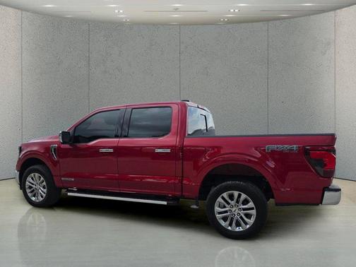 Rapid Red Metallic Tinted Clearcoat 2024 Ford F-150 XLT