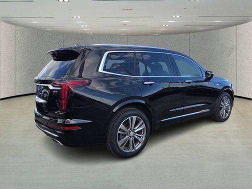 2022 Cadillac XT6 Premium Luxury FWD