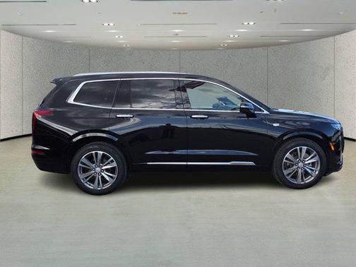 2022 Cadillac XT6 Premium Luxury FWD