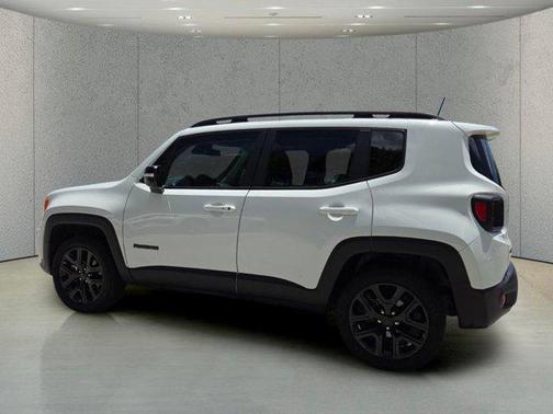 Alpine White Clearcoat 2023 Jeep Renegade Altitude