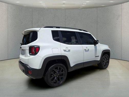 Alpine White Clearcoat 2023 Jeep Renegade Altitude