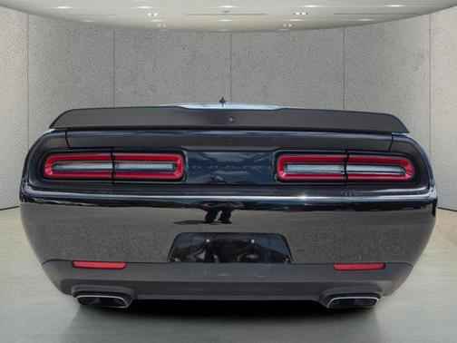 Pitch Black Clearcoat 2023 Dodge Challenger R/T