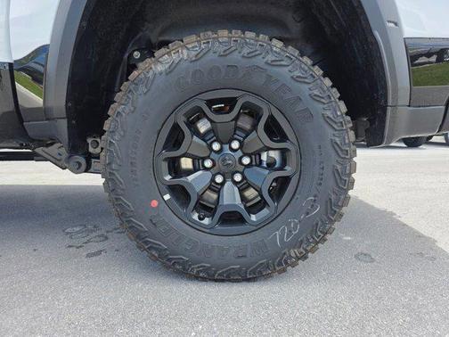 Bright White Clearcoat 2026 RAM 1500 RHO Crew Cab 4x4 5'7' Box