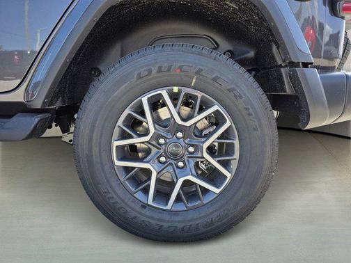 Granite 2026 Jeep Wrangler 4-Door Sahara 4x4