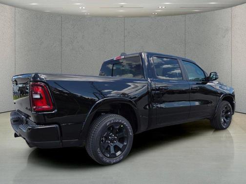 Diamond 2027 RAM 1500 Big Horn/Lone Star