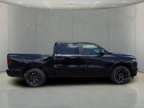 Diamond 2027 RAM 1500 Big Horn/Lone Star
