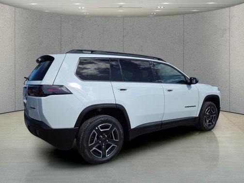 Bright White Clearcoat 2026 Jeep Cherokee Laredo 4x4