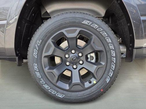 Granite Crystal Metallic Clearcoat 2026 RAM 1500 Big Horn/Lone Star