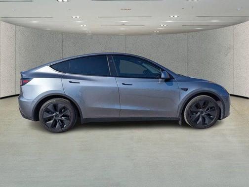 2025 Tesla Model Y Long Range Dual Motor Rear-Wheel Drive