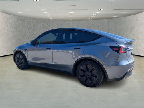 2025 Tesla Model Y Long Range Dual Motor Rear-Wheel Drive