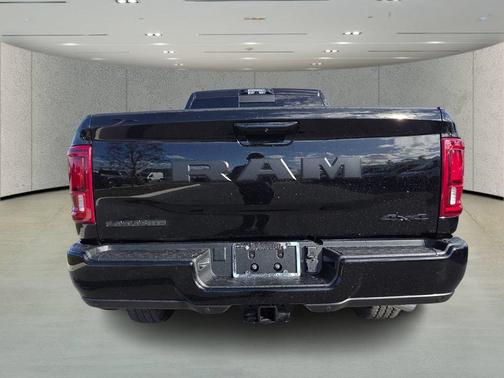 Diamond Black Crystal Pearlcoat 2026 RAM 3500 Laramie Mega Cab 4x4 6'4' Box