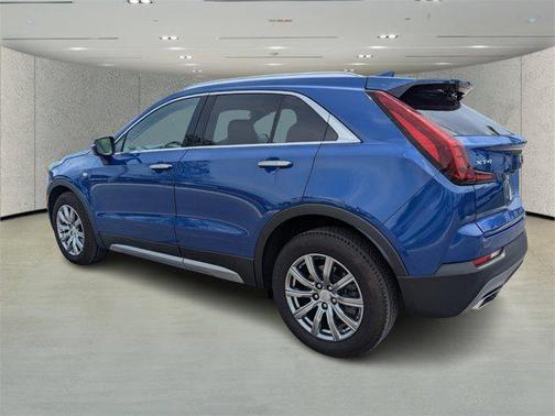 2022 Cadillac XT4 Premium Luxury