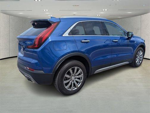 2022 Cadillac XT4 Premium Luxury