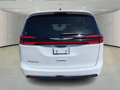 2025 Chrysler Pacifica L